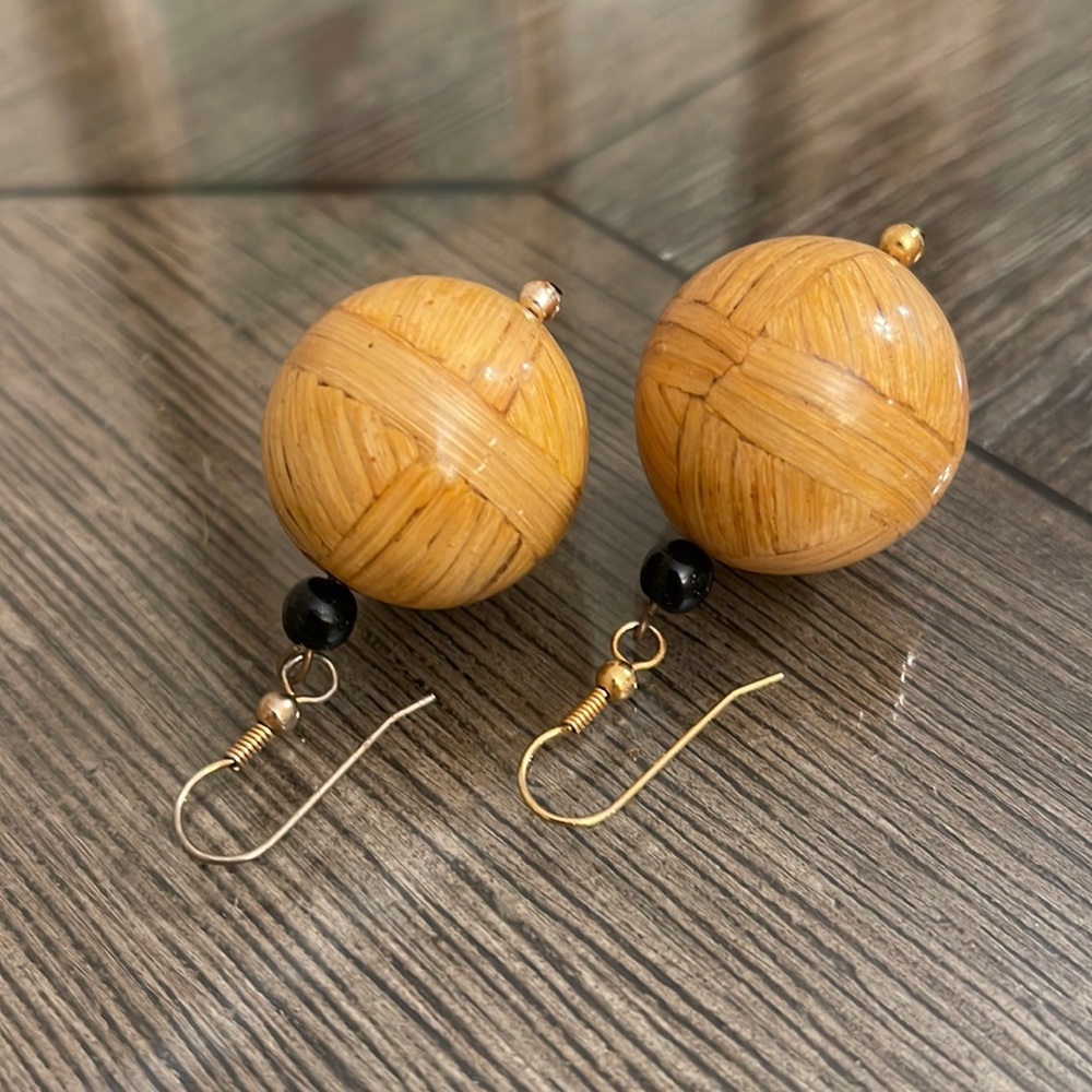 Vintage Straw / Woven Bamboo Ball Earrings